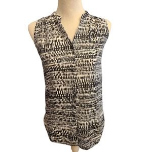 EUC H&M Black/White Sleeveless Blouse Button Front V Neck Size XS